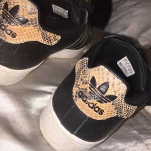 Adidas snake skin black and white shoes